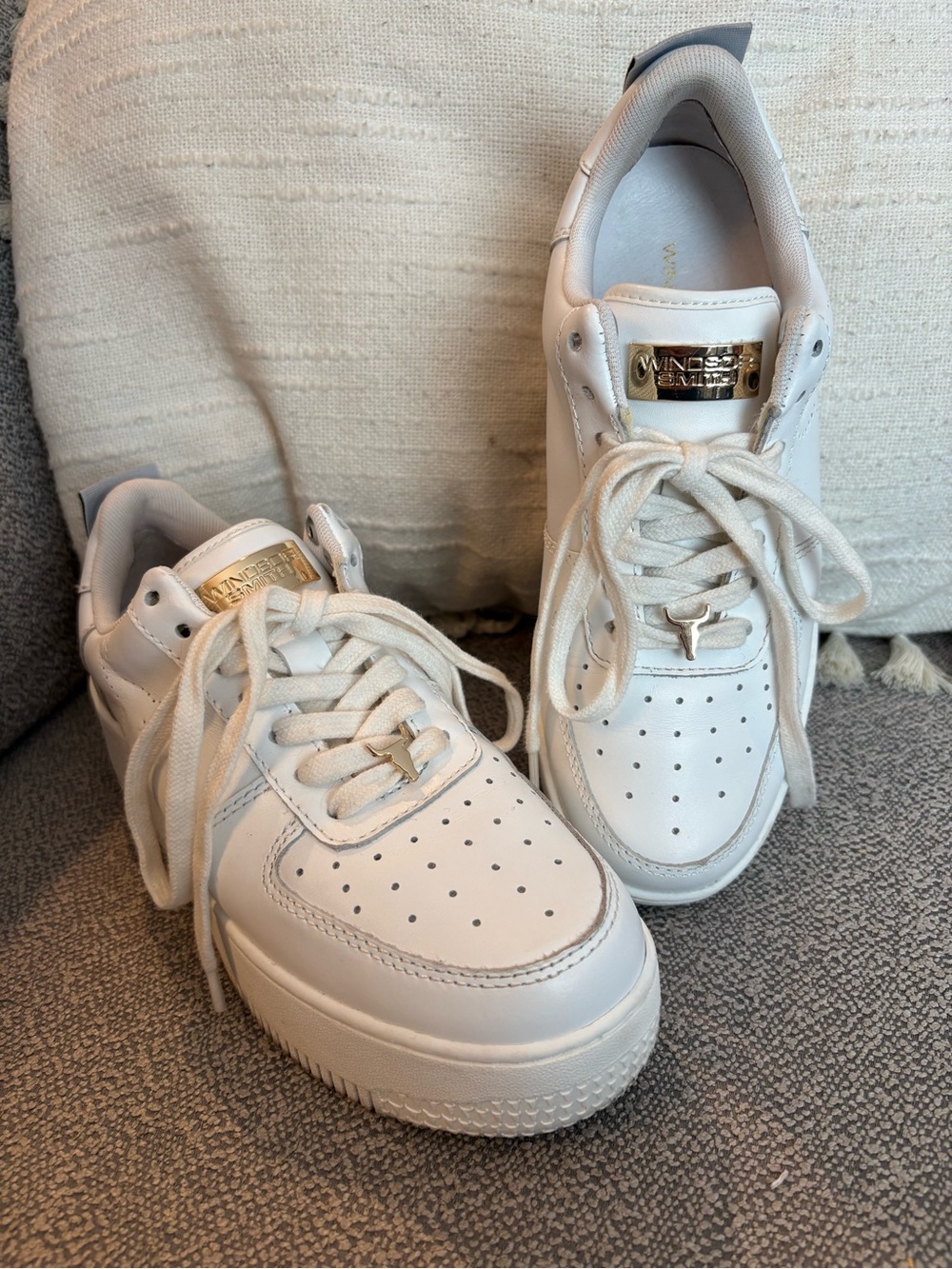 Windsor Smith White Leather Sneakers 🐮